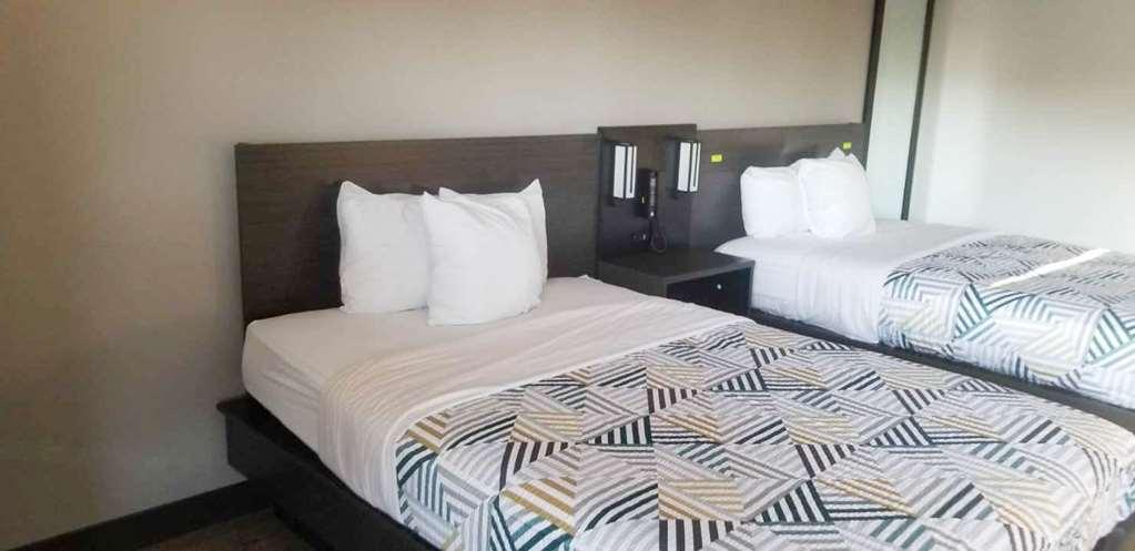 Motel 6-La Place, La Room photo